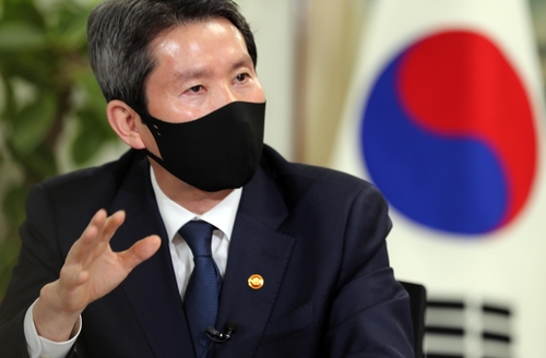 Le ministre de l'Unification Lee In-young.