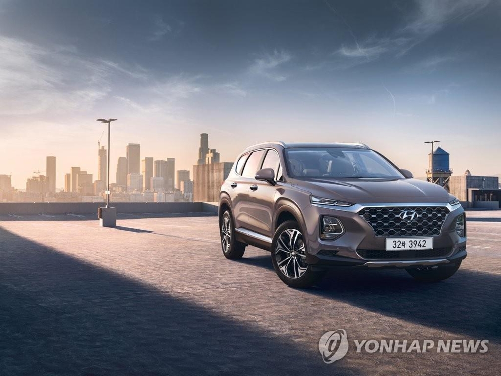 フルモデルチェンジしたＳＵＶ「サンタフェ」（現代自動車提供）＝（聯合ニュース）