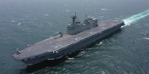大型輸送艦「馬羅島」が就役　垂直発射型の防衛ミサイル搭載＝韓国