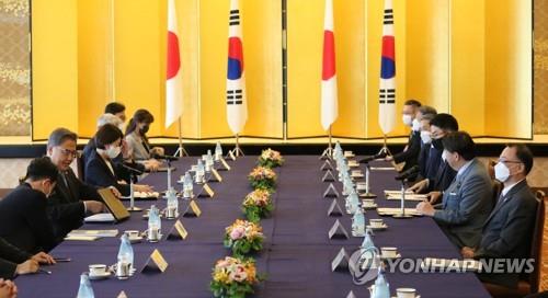 韓日外相が会談　徴用問題の早期解決で一致