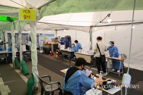韓国の新規コロナ感染者７万２６４６人　重症者１６日ぶり５００人下回る