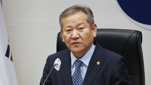韓国最大野党　雑踏事故で行政安全相の解任案を国会提出