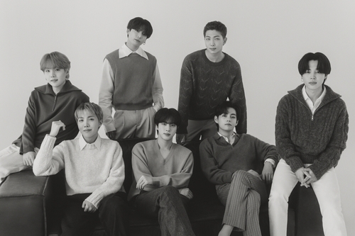 BTS 韓国POPUP MONOCHROME  メンバー ユニット セット BTSのポップアップストア「MONOCHROME」のグッズラインナップが