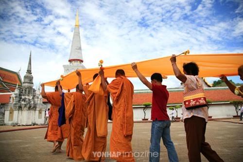 불교국가 태국의 정월대보름 축제, '마카 뿌자' - 2