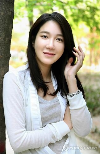배우 이지아, '복근사진' 무단 사용 의사에 패소 - 2