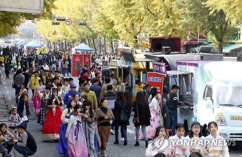 전주 객사길 5개 노선 일방통행…인도 확장 추진