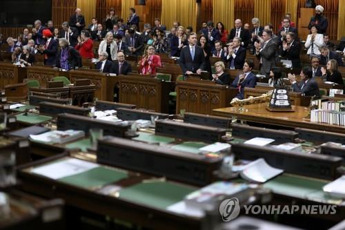 캐나다 여야, 총선 전초전…예산안·건설사 비호 싸고 철야 격돌