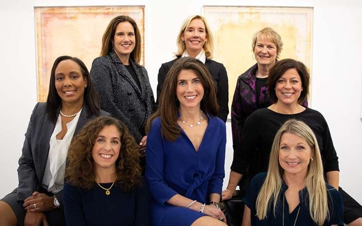 미국 유일 여성 전용 은행 '퍼스트 위민스 뱅크' 설립위원단 