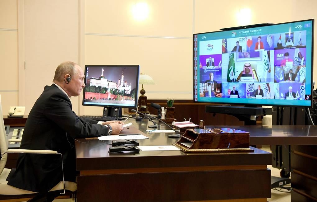 화상으로 G20 정상회의에 참여중인 푸틴 대통령 [크렘린궁 사이트 자료사진]