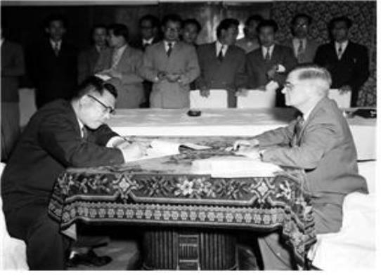 1953년 한국과 유엔한국재건단 사이의 원조 조인식