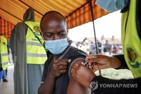 [지구촌 위드코로나] ⑩ '백신 없는 공존' 받아들여야 하는 아프리카