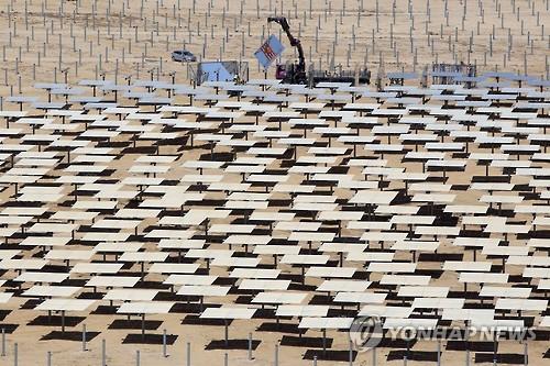 이스라엘 네게브 사막의 태양광 발전소. 기사 내용과 직접 관련 없음.