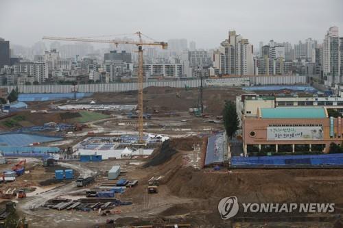 2020년 7월말 촬영된 서울 강동구 둔촌주공 재건축 공사 현장 
