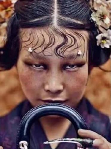 BBC, 광고 모델 '작은 눈' 둘러싼 중국인 비하 논란 조명