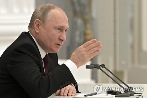[우크라 일촉즉발] 푸틴 "외교해법에 열려있어…국익은 타협불가"
