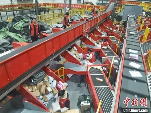 중국 택배 물량 분류 작업
