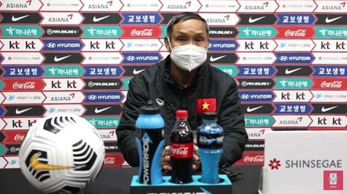 베트남 여자축구 감독 "한국, 우리보다 한 두수 위"