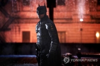 러 제재에 할리우드 신작 '배트맨'이 '박쥐'로 둔갑…불법상영