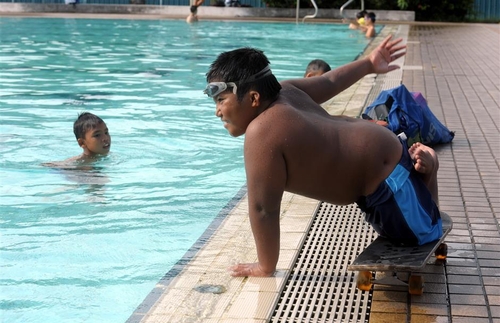 말레이시아 장애인 수영선수, 메달 휩쓸며 '희망 아이콘' 