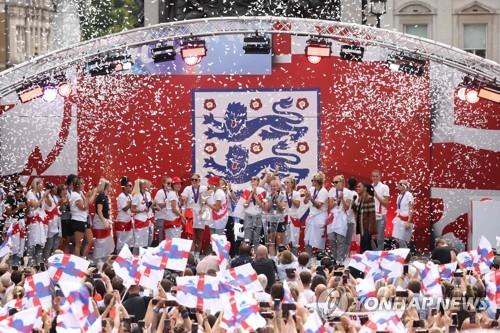 잉글랜드 대표팀 여자 유럽축구선수권대회 우승 축하 행사