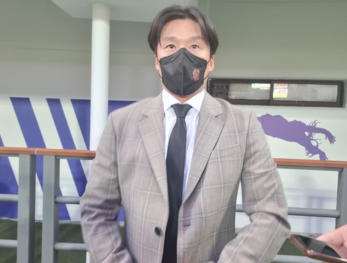 광주FC의 이정효 감독