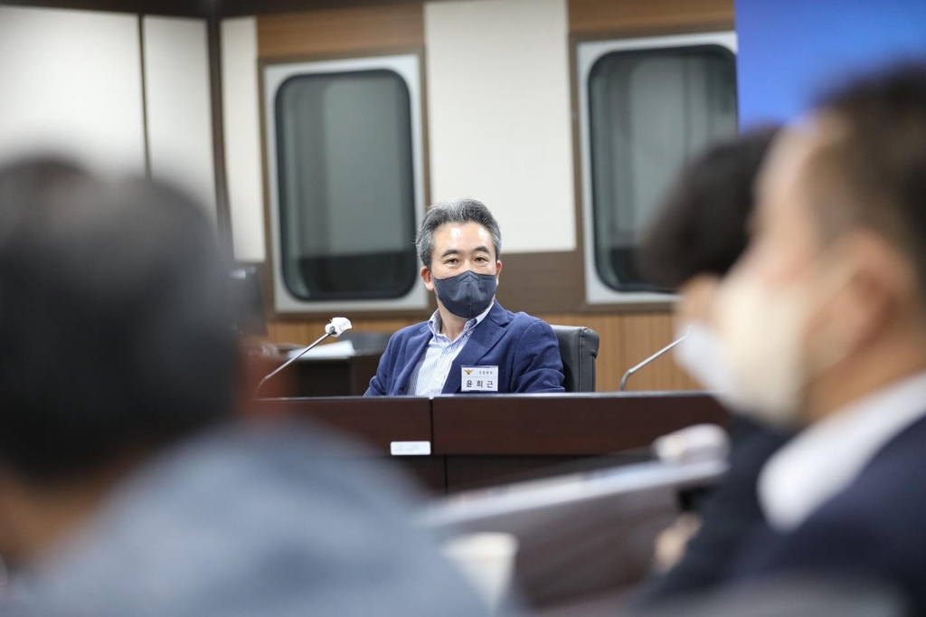 '신당역 스토킹 피살' 긴급대책회의 주재하는 윤희근 경찰청장