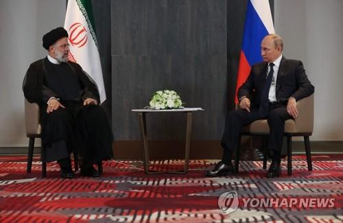 SCO 정상회담서 라이시 이란 대통령 만난 푸틴 러시아 대통령