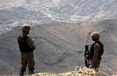 파키스탄군, 아프간 국경서 또 반군에 피격…"1명 사망"