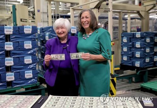 미 달러화 지폐에 첫 여성 재무장관 서명…주인공은 재닛 옐런