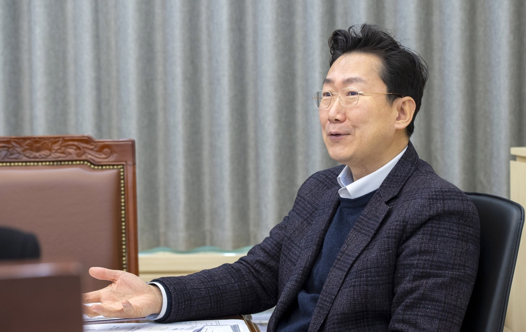 현안 설명하는 원강수 원주시장