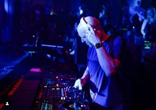 아마추어 DJ가 팝여왕 리믹스를…골드만삭스 CEO 이해충돌 논란