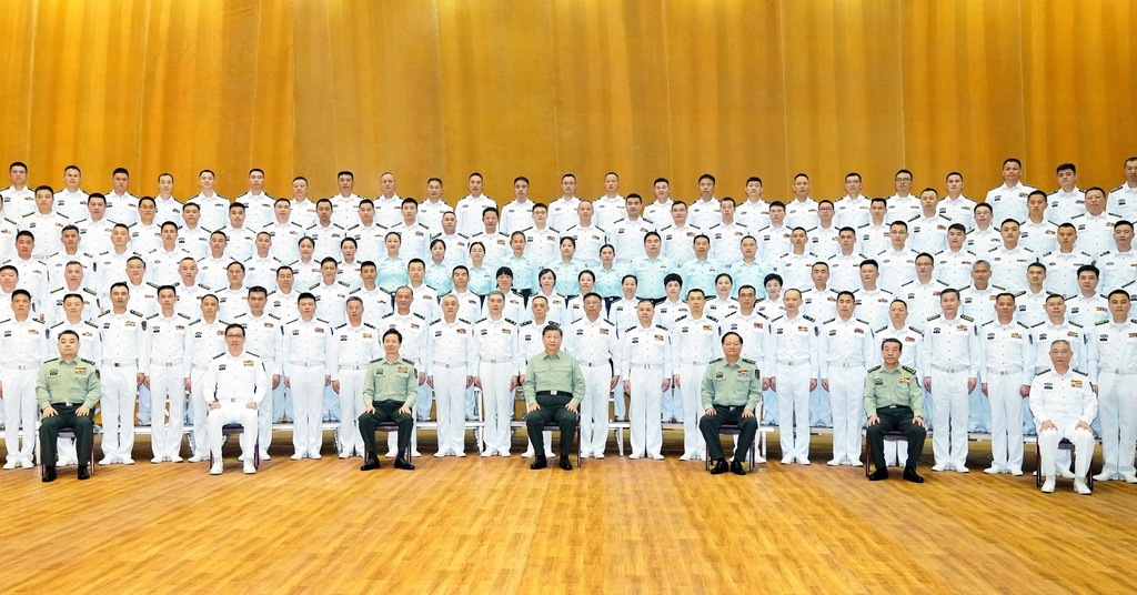 남부전구 해군 시찰서 기념사진 촬영한 시진핑