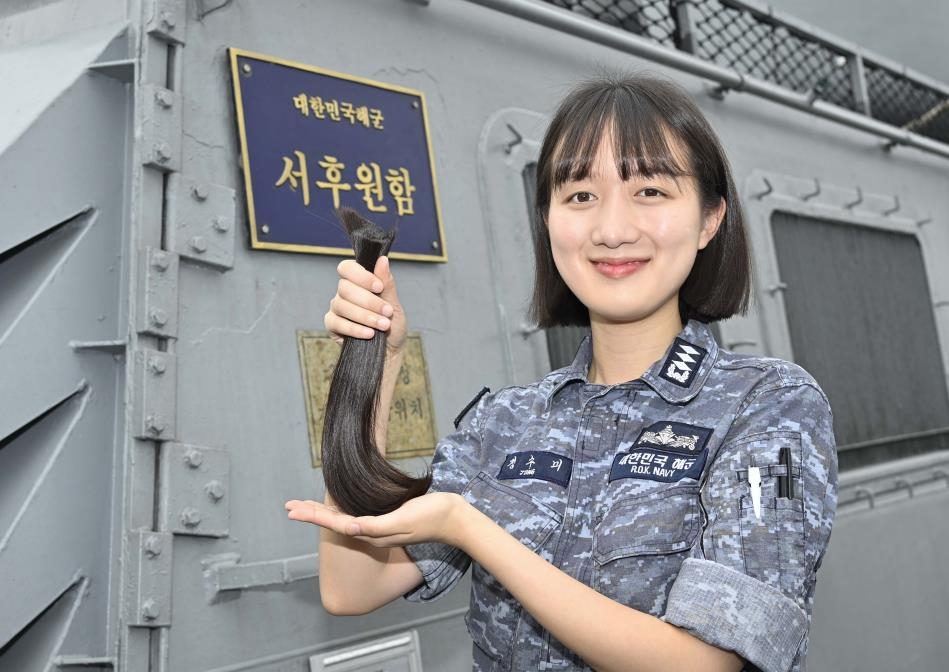 모발 기증한 정수미 대위