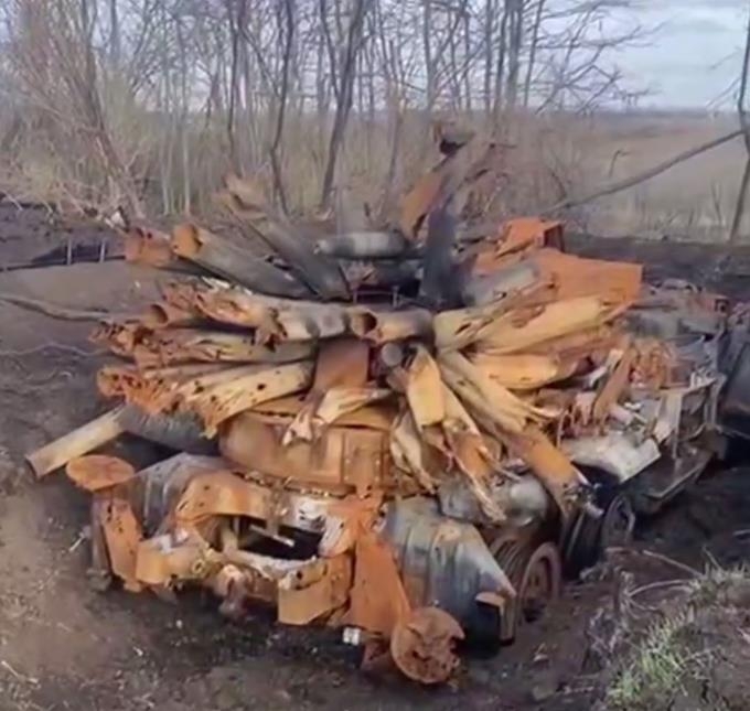 훼손된 러시아군 탱크