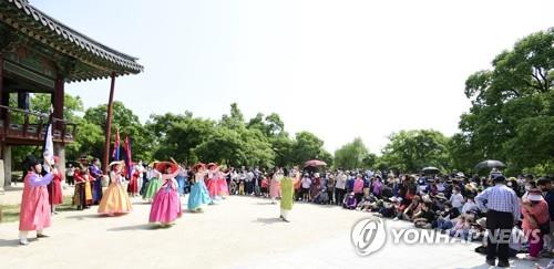 5월 춘향제 가볼까…'춘향 세일 페스타'서 대대적 할인