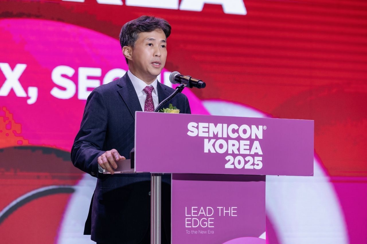 ¼¼¹ÌÄÜ ÄÚ¸®¾Æ 2025¿¡¼ ¿¬¼³ÇÏ´Â °û³ëÁ¤ SKÇÏÀ̴нº »çÀå
