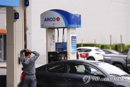 러시아에 관세 압박·위험 선호 회복…WTI 3% 급등