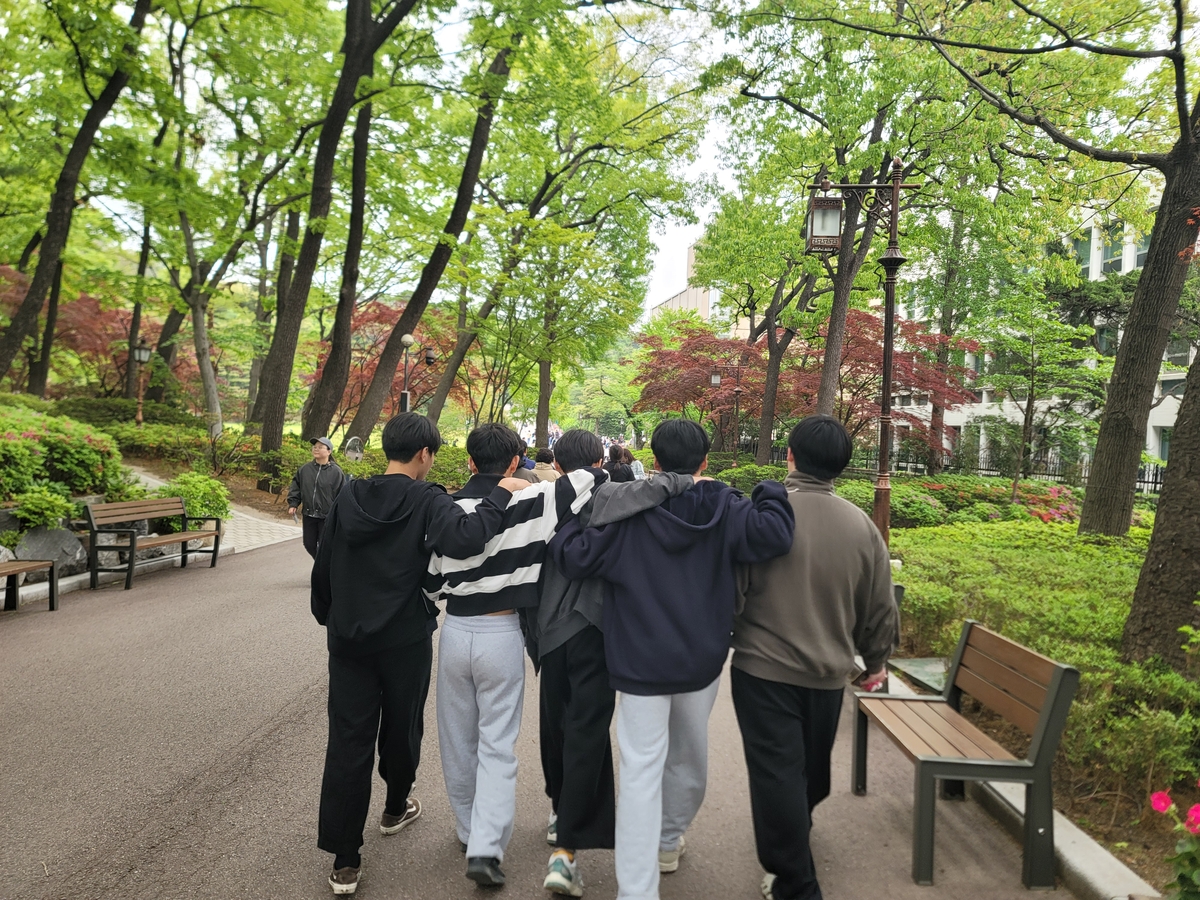 ¾î¸°À̳¯À» ¸Â¾Æ ³ªµéÀÌ ³ª¿Â ¿µ¶ôº¸¸°¿ø ¿ø»ýµé