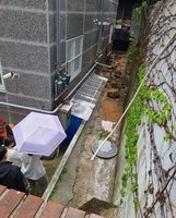 폭우로 금천구 주택가 공사장 토사 쓸려…17세대 대피