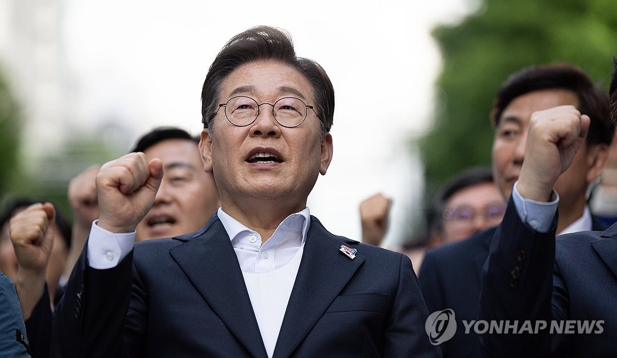 [속보] 이재명 "대통령 결선투표 도입…국무총리는 국회서 추천"