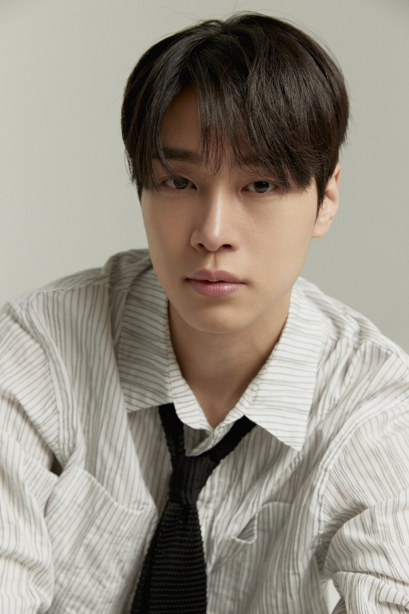 배우 강유석