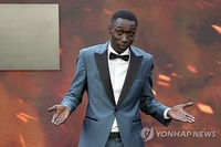 '팔로워 1위' 틱톡 스타도 '트럼프 불법이민 단속령' 표적?