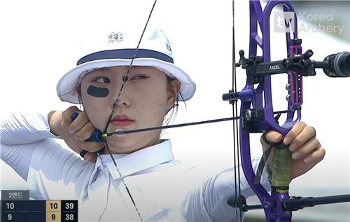 컴파운드 양궁 심수인, 이벤트매치서 세계 2위 깁슨에 승리