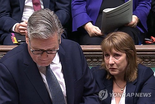英재무장관의 '비싼' 눈물…거취 혼란에 국채시장 출렁(…