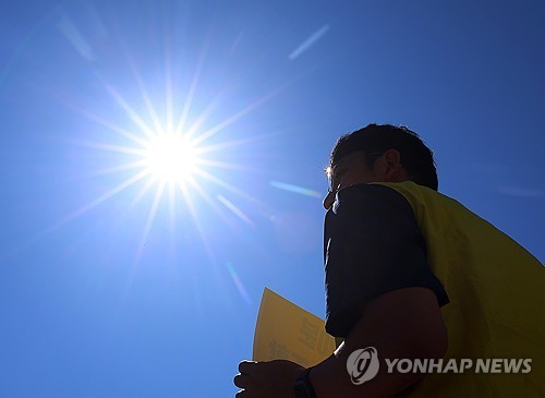 [AI돋보기] "여름이 달라진다" AI가 경고한 미래 시나리오