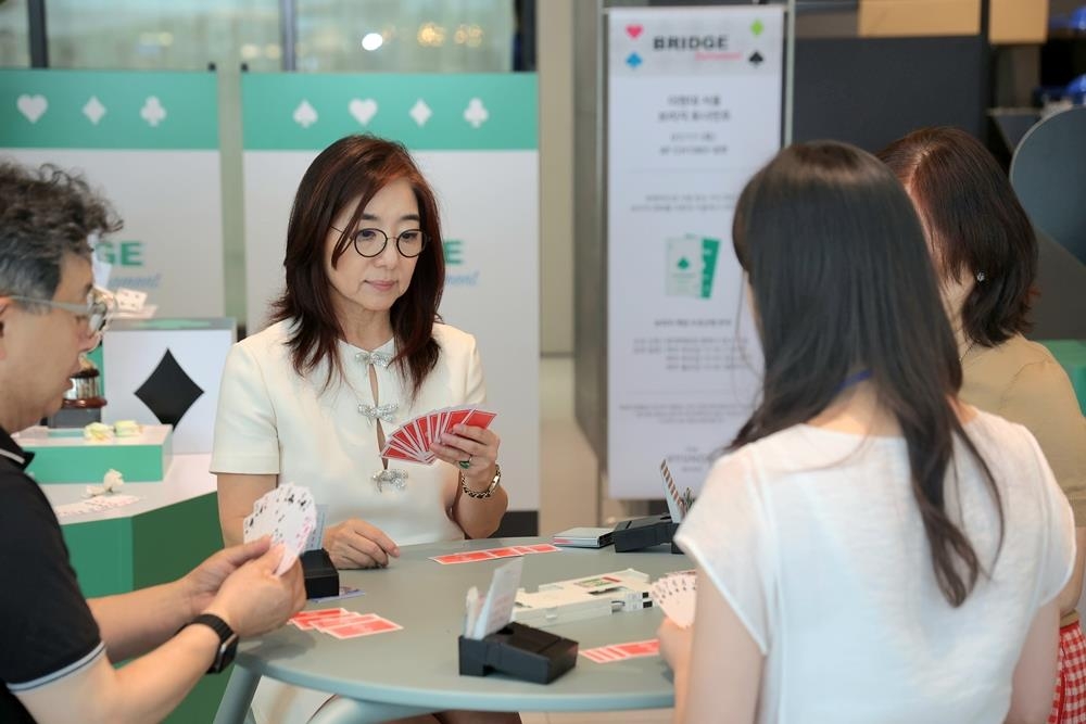 현대百, 더현대 서울서 카드게임 '브리지' 대회…매달 …