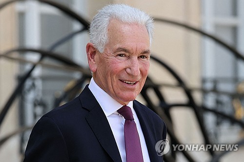 프랑스에 대사로 온 트럼프 사돈 "프랑스엔 자산"