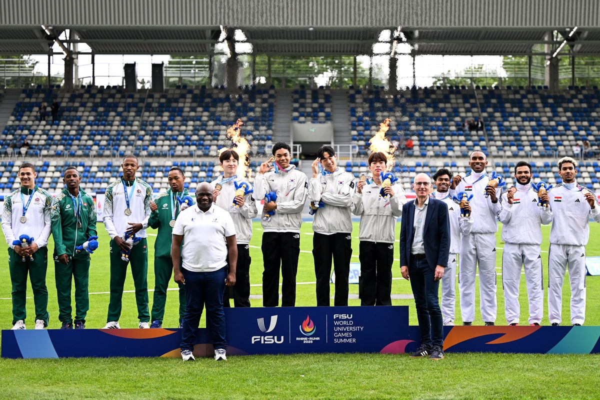 육상 남자 400ｍ 계주에서 우승한 대한민국
