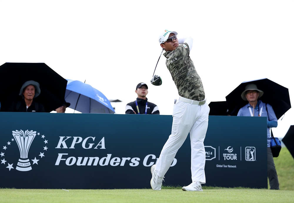 문도엽, KPGA 파운더스컵 3라운드 2타 차 단독 선두