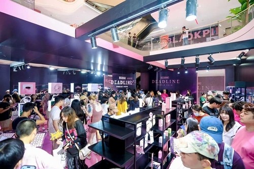 블랙핑크 중국 팝업스토어
